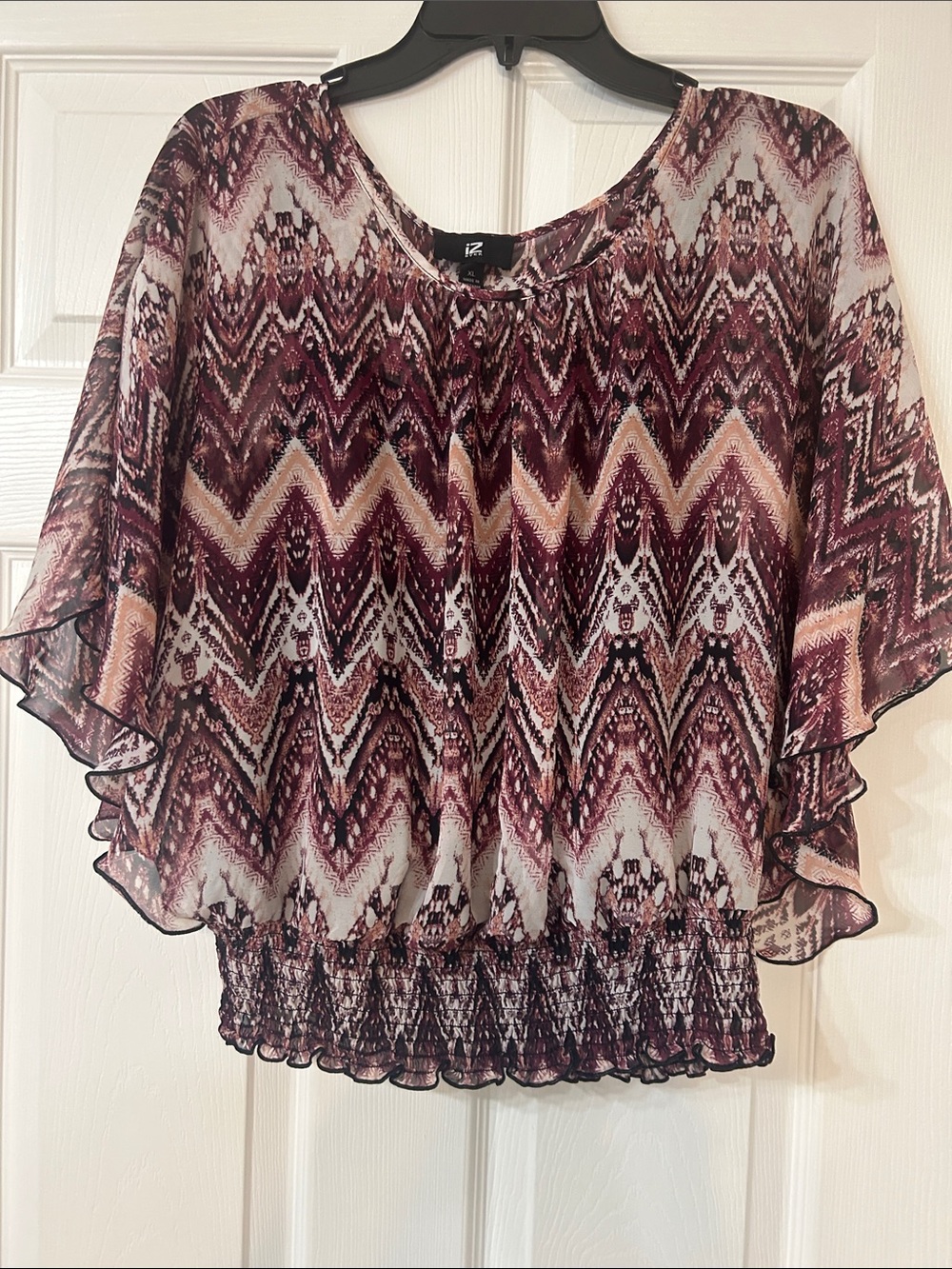Iz Byer Burgundy and Cream Chevron Flutter-Sleeve Blouse